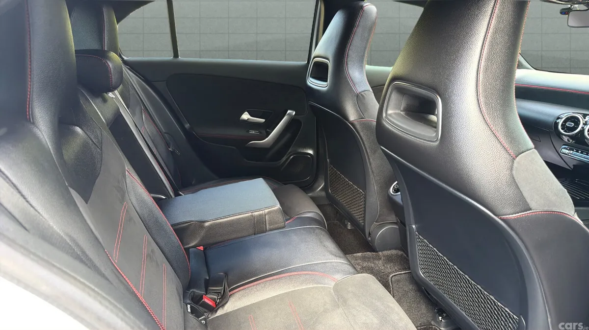 Mercedes-Benz A-Class Hatchback, Diesel, 2019, Silver