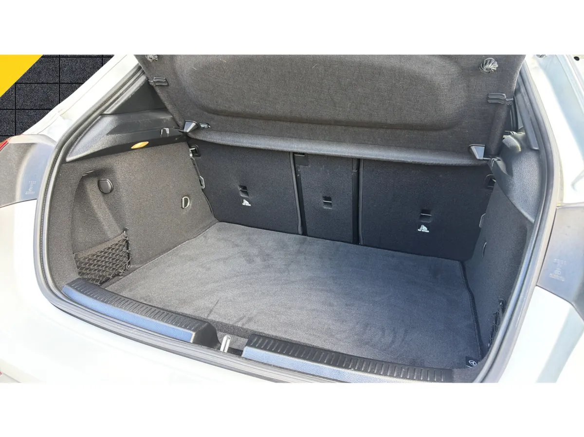Mercedes-Benz A-Class Hatchback, Diesel, 2019, Silver