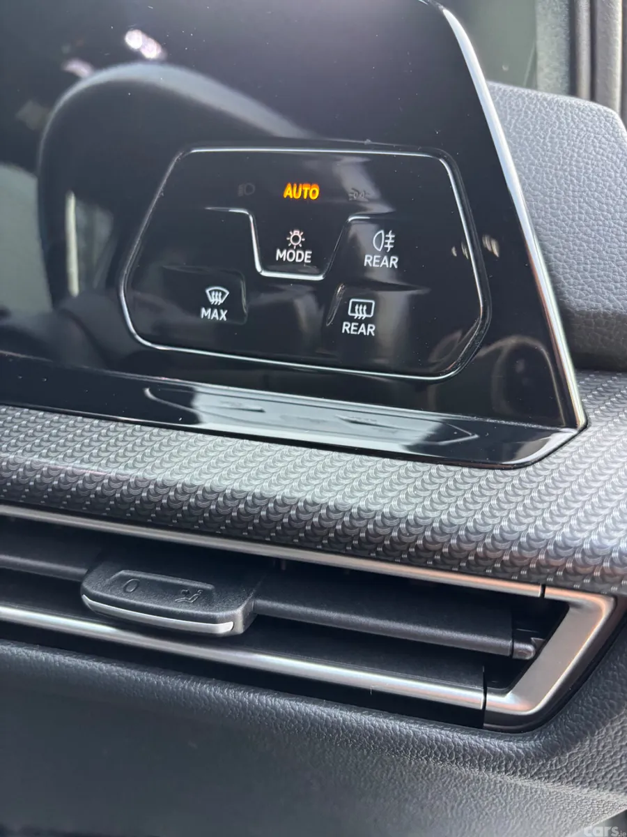 Volkswagen Golf Estate, Petrol, 2023, Grey