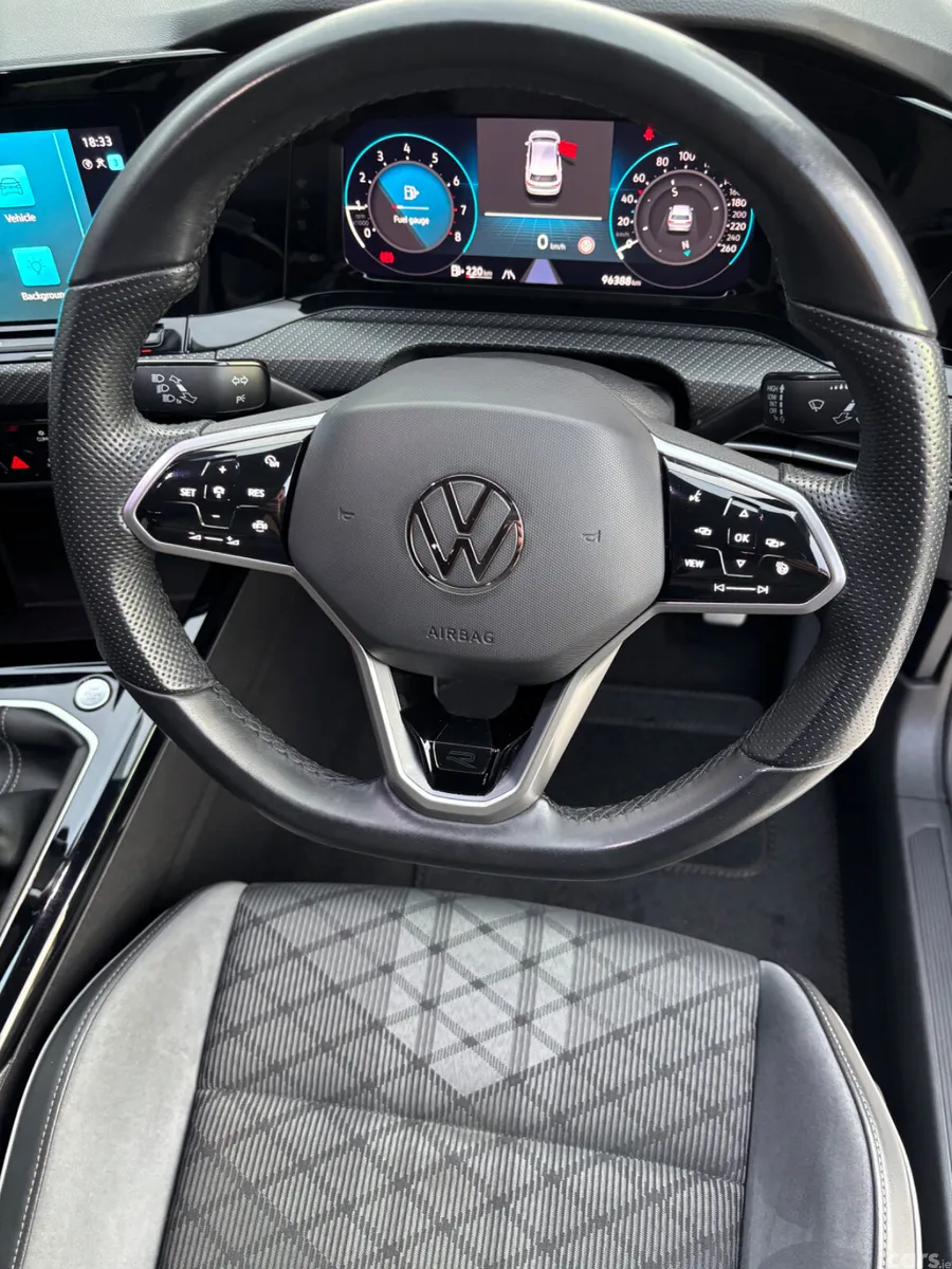 Volkswagen Golf Estate, Petrol, 2023, Grey