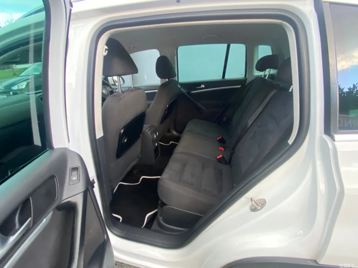 Volkswagen Tiguan SUV, Diesel, 2016, White