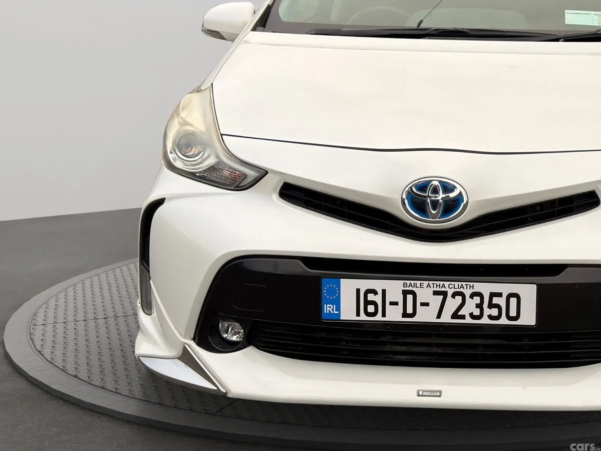 Toyota Prius MPV, Petrol Hybrid, 2016, White