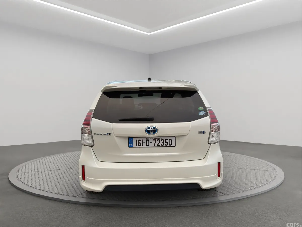 Toyota Prius MPV, Petrol Hybrid, 2016, White