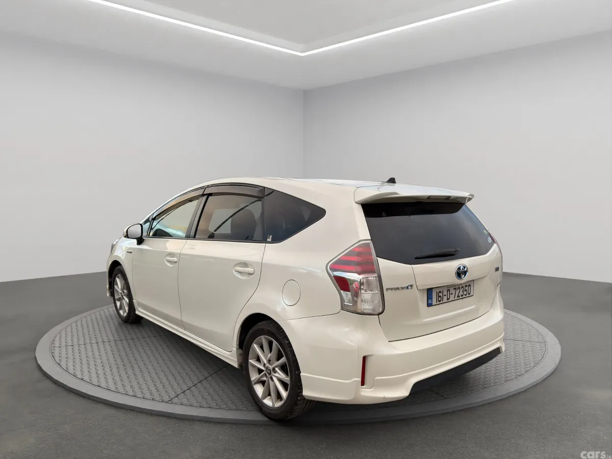 Toyota Prius MPV, Petrol Hybrid, 2016, White