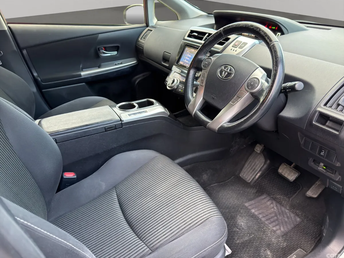 Toyota Prius MPV, Petrol Hybrid, 2016, White