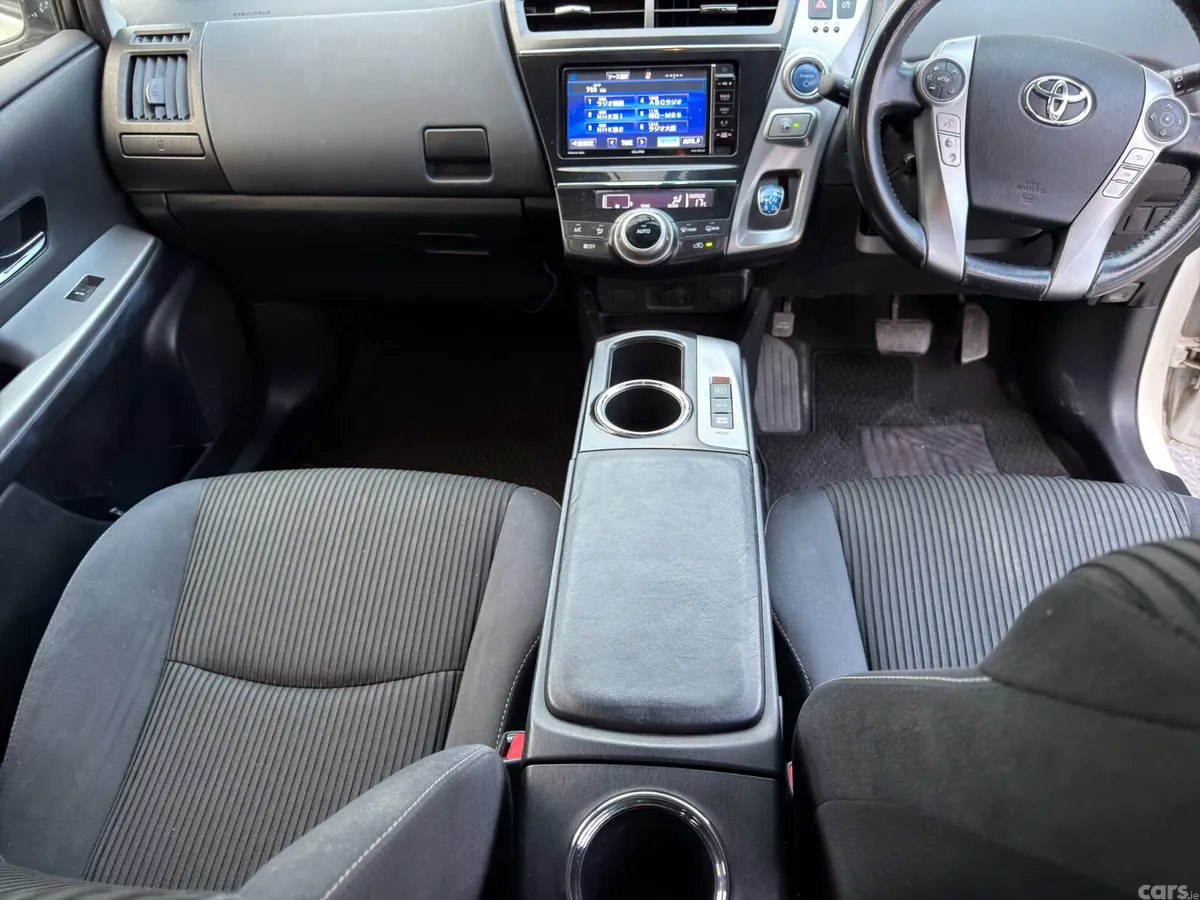 Toyota Prius MPV, Petrol Hybrid, 2016, White