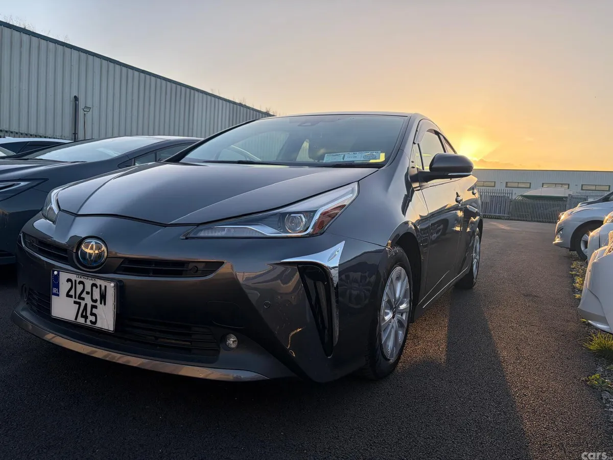 Toyota Prius Hatchback, Petrol Hybrid, 2021, Grey