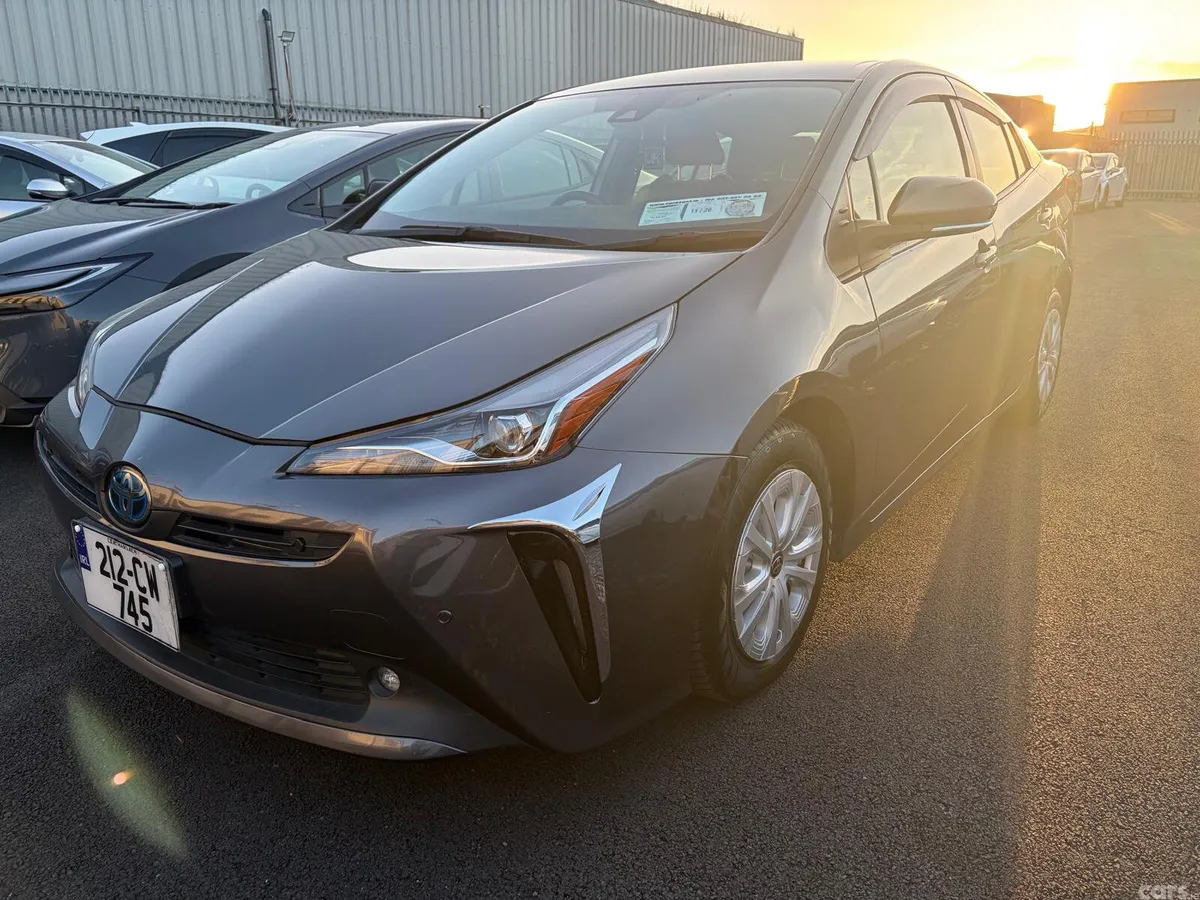 Toyota Prius Hatchback, Petrol Hybrid, 2021, Grey
