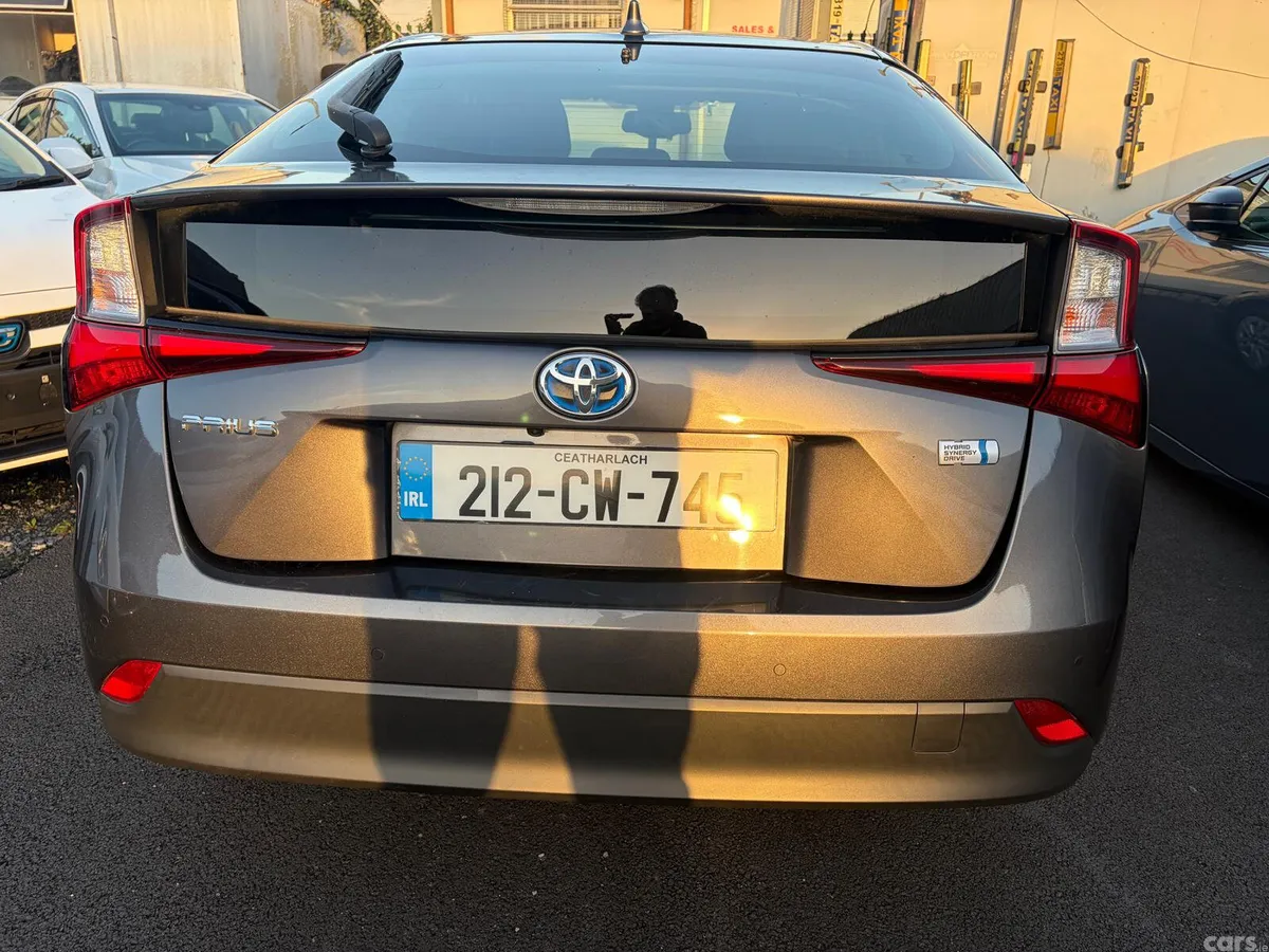 Toyota Prius Hatchback, Petrol Hybrid, 2021, Grey