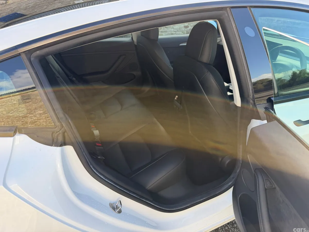Tesla Model 3 Saloon, Electric, 2022, White