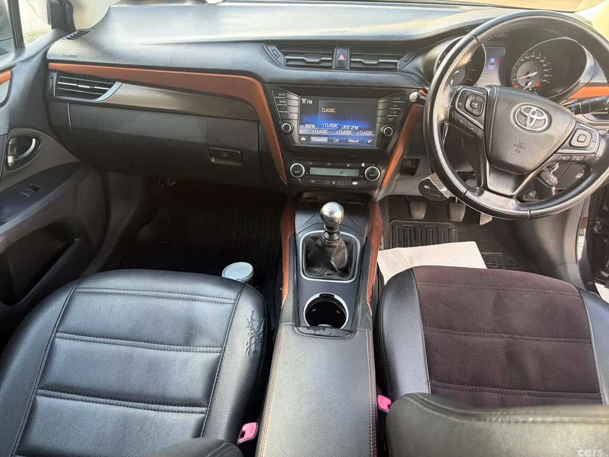 Toyota Avensis Saloon, Petrol, 2017, Black
