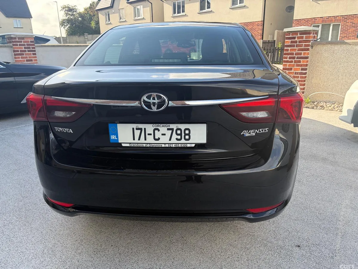 Toyota Avensis Saloon, Petrol, 2017, Black