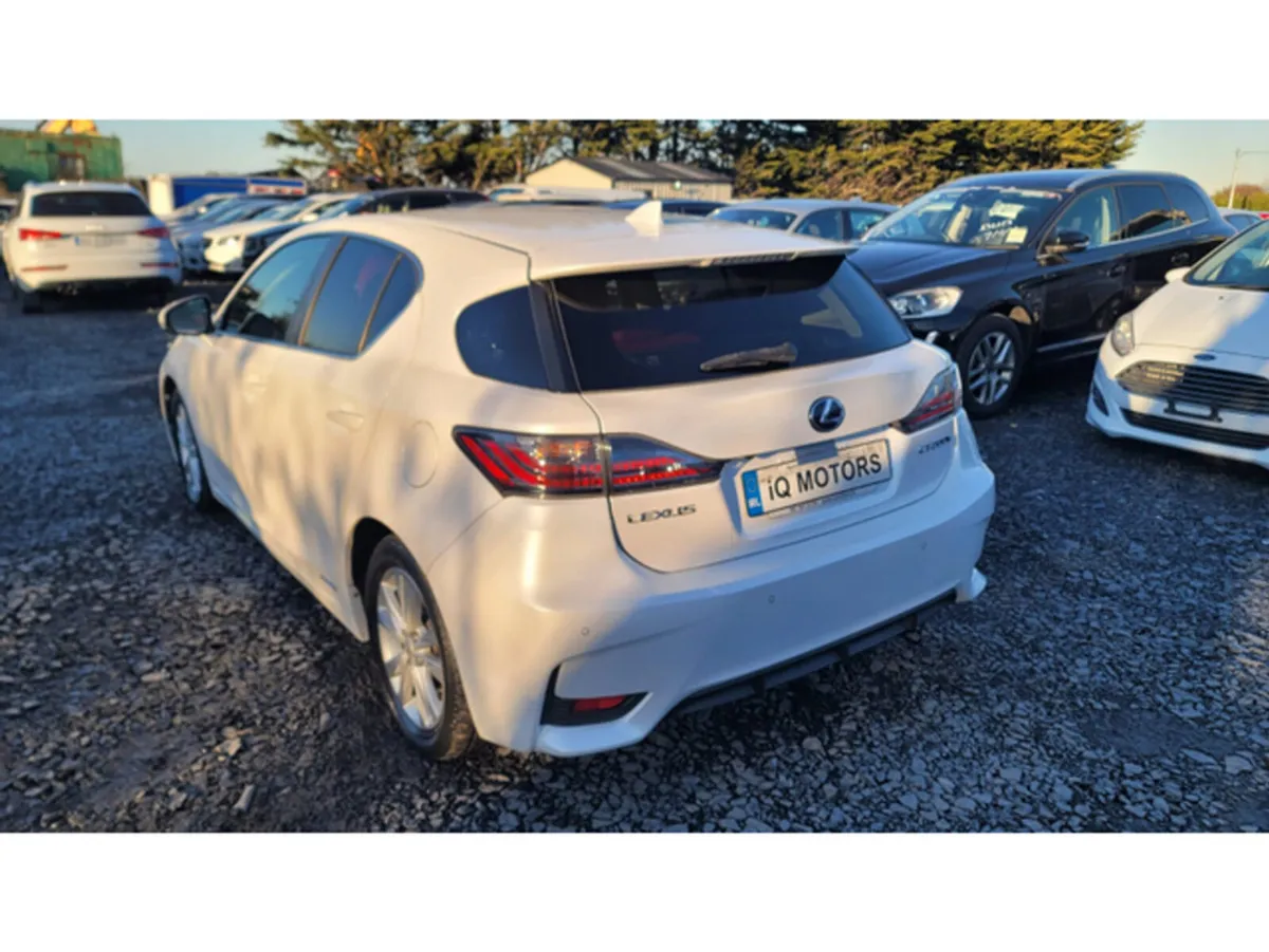 Lexus CT Hatchback, Petrol Hybrid, 2016, White