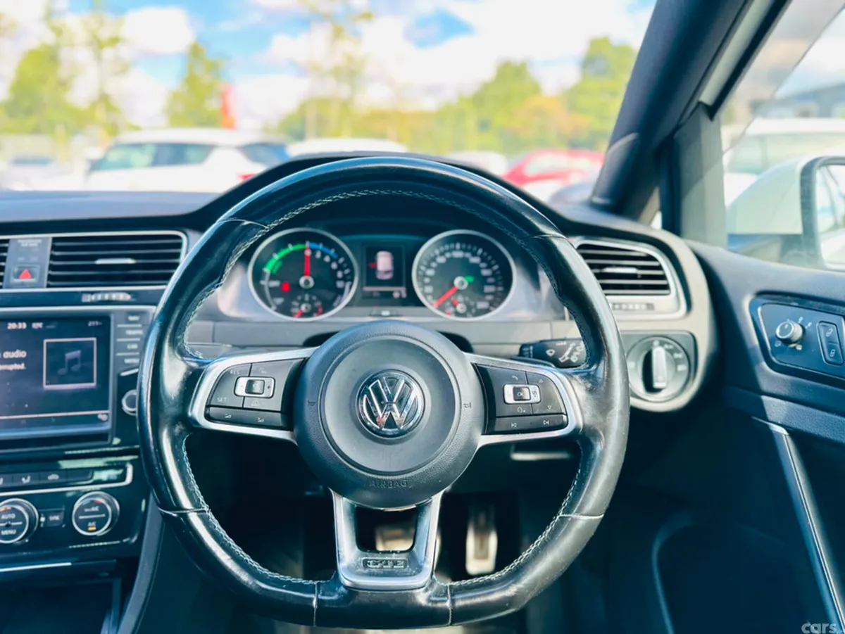 Volkswagen Golf Hatchback, Petrol Plug-in Hybrid, 2015, White