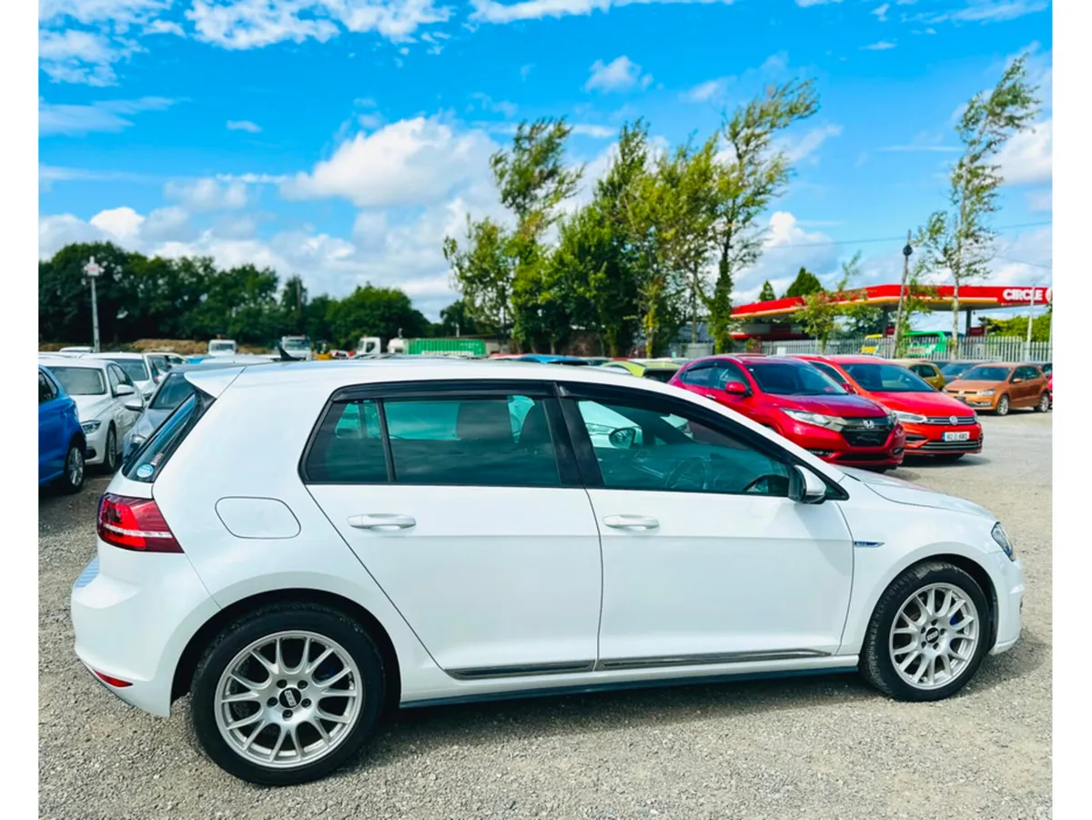 Volkswagen Golf Hatchback, Petrol Plug-in Hybrid, 2015, White