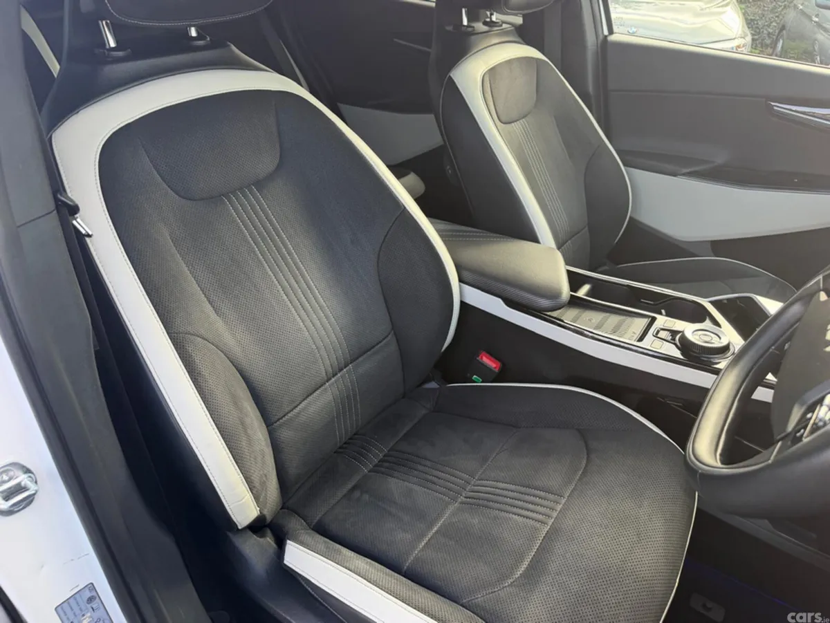 Kia EV6 Hatchback, Electric, 2023, White
