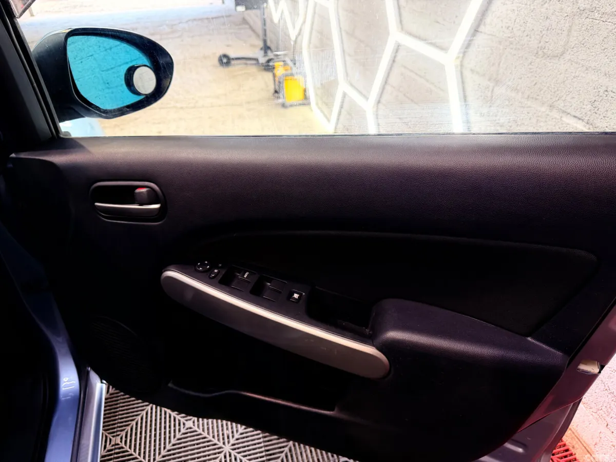 Mazda Demio Hatchback, Petrol, 2013, Blue