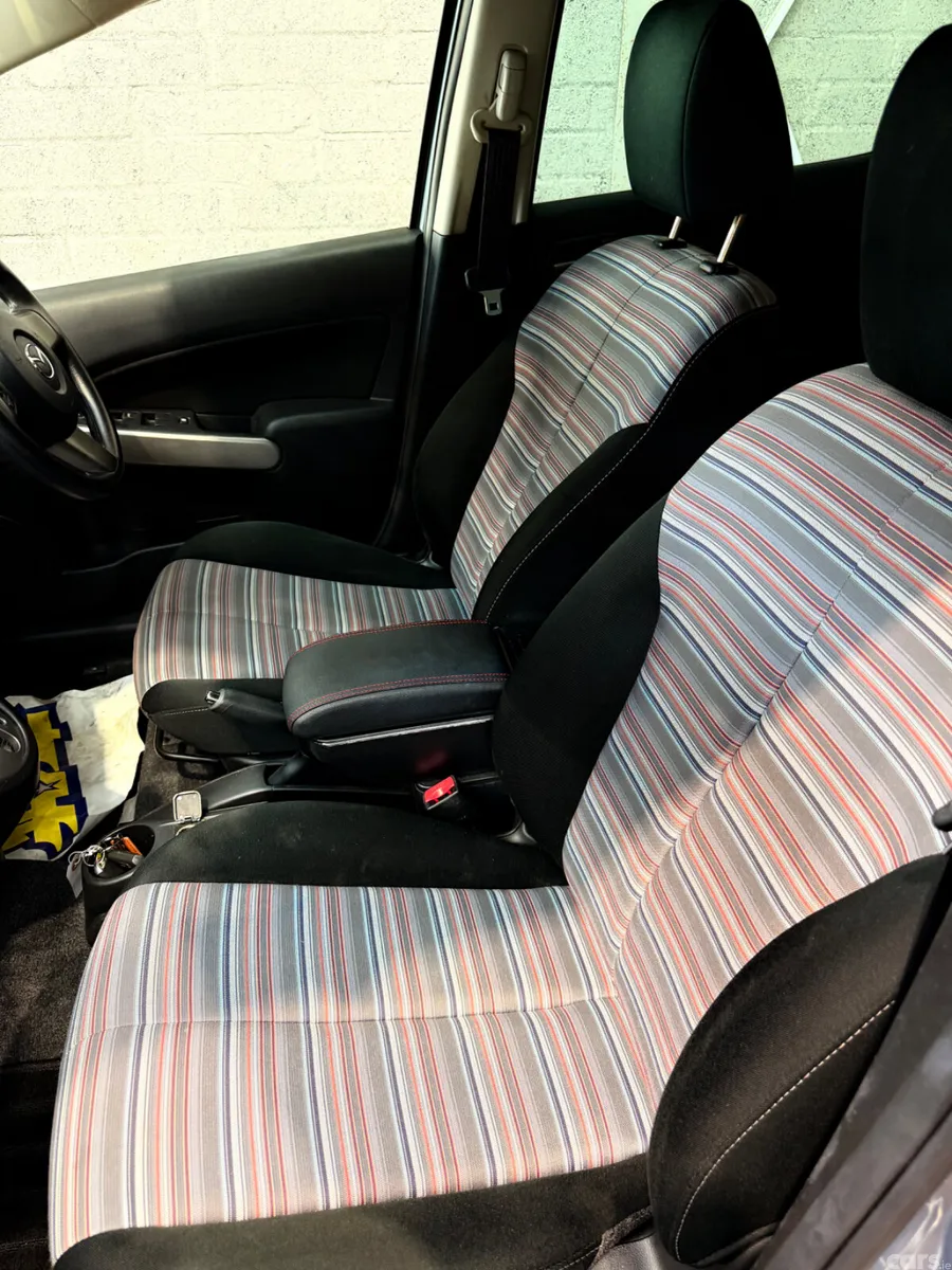 Mazda Demio Hatchback, Petrol, 2013, Blue