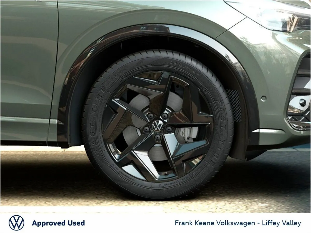 Volkswagen Tiguan SUV, Petrol Plug-in Hybrid, 2027, Green