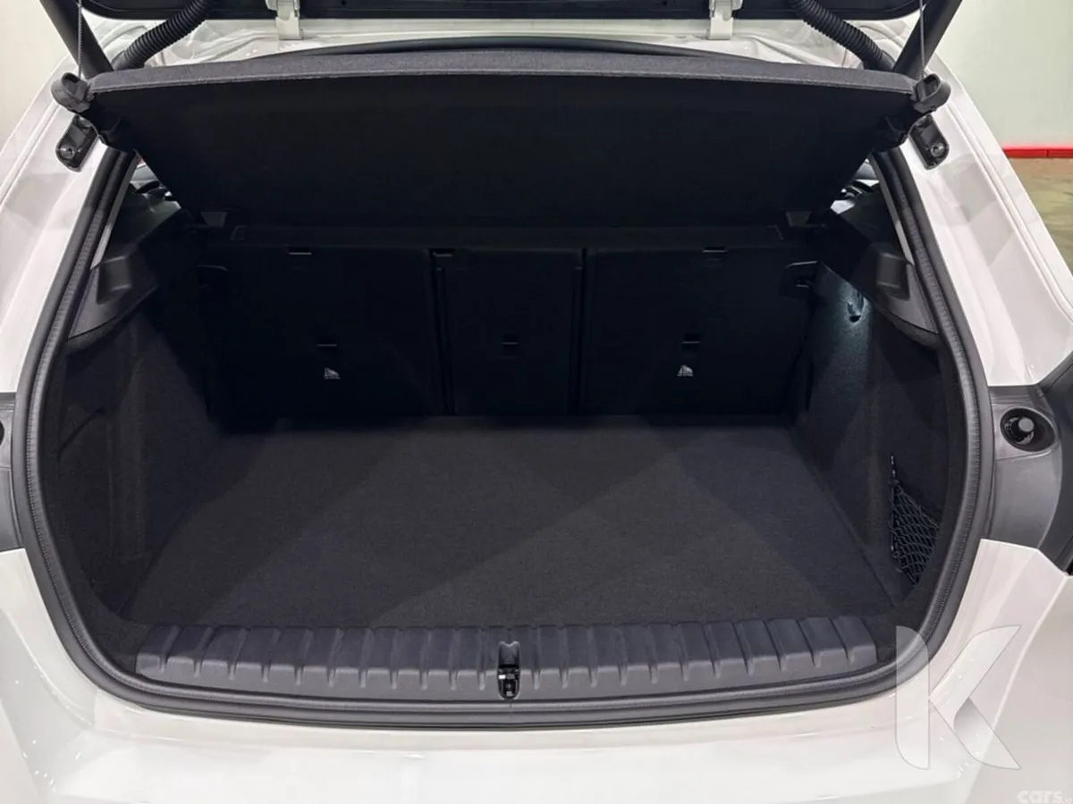 BMW 1-Series Hatchback, Petrol Hybrid, 2024, White
