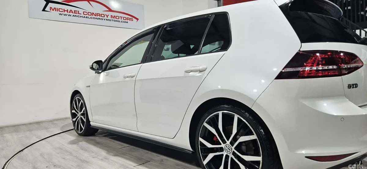 Volkswagen Golf Hatchback, Diesel, 2016, White