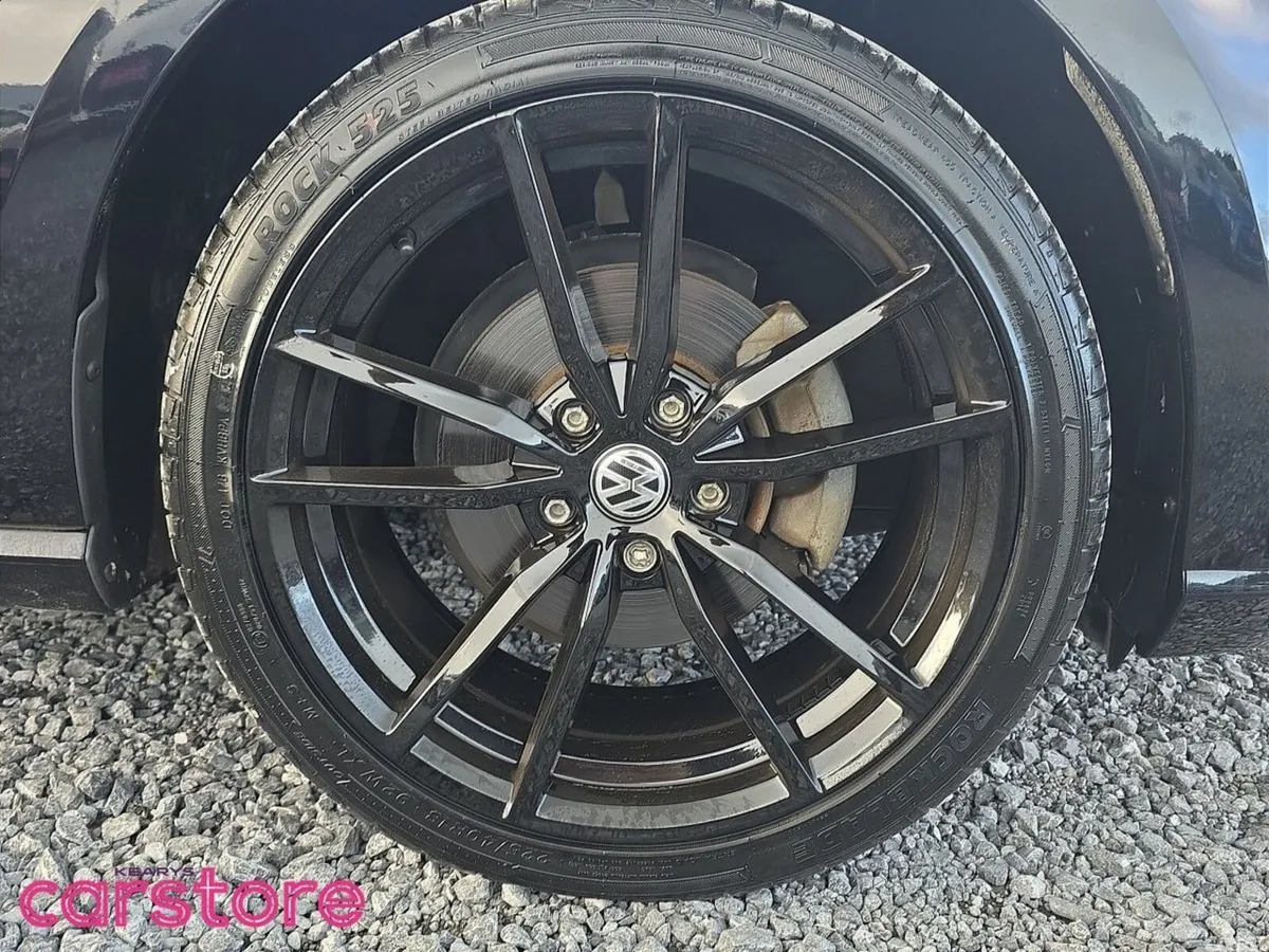 Volkswagen Golf Hatchback, Petrol, 2019, Black