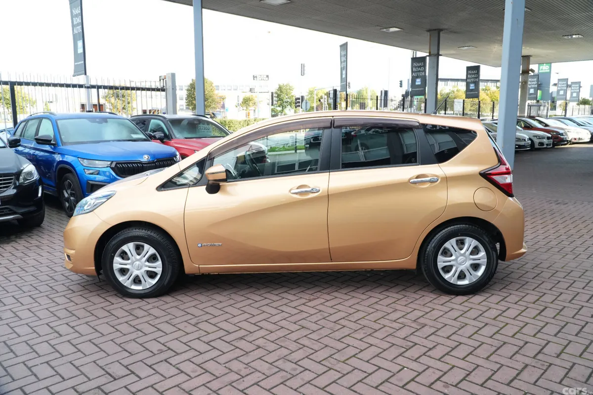 Nissan Note Hatchback, Petrol, 2017, Gold