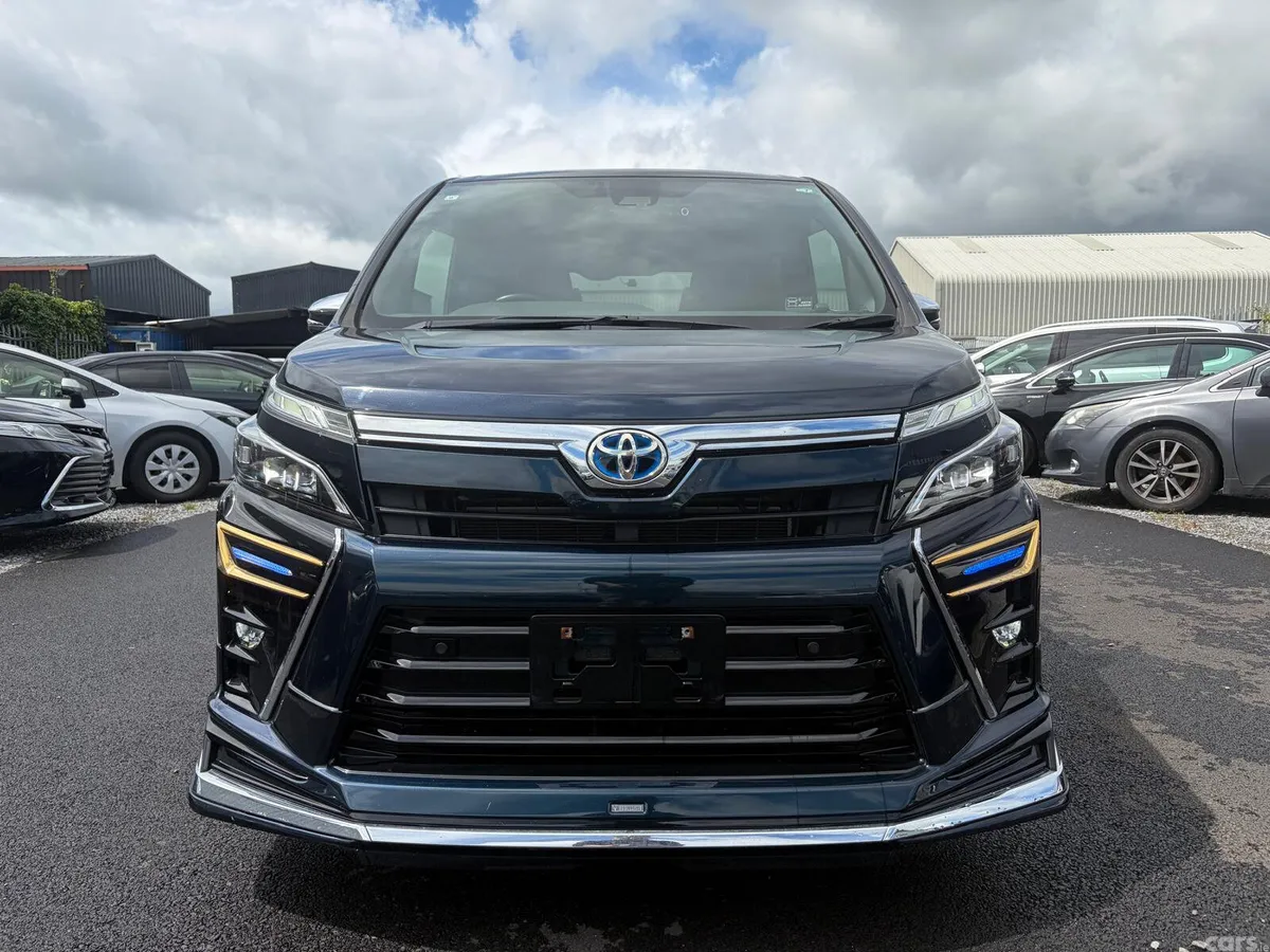 Toyota Voxy MPV, Petrol Hybrid, 2021, Blue