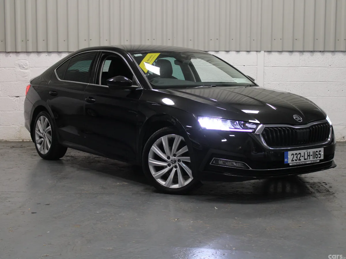 Skoda Octavia Saloon, Diesel, 2023, Black