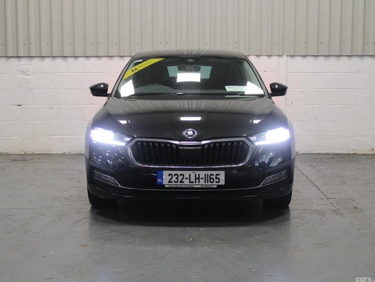 Skoda Octavia Saloon, Diesel, 2023, Black