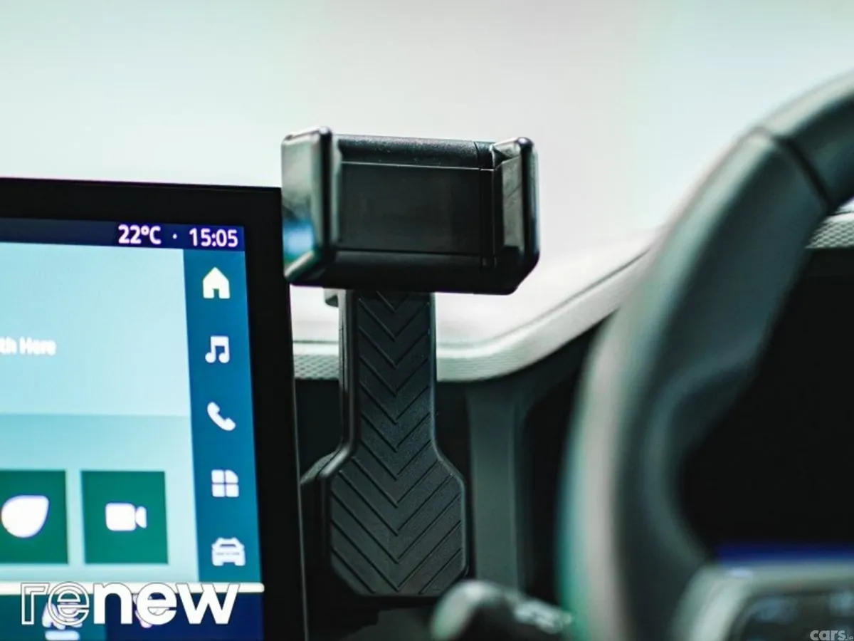 Dacia Duster SUV, Petrol Hybrid, 2025, Grey