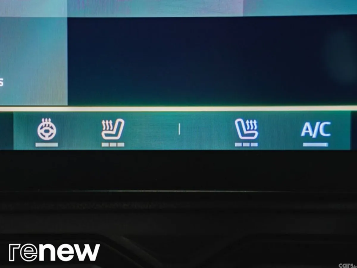 Dacia Duster SUV, Petrol Hybrid, 2025, Grey