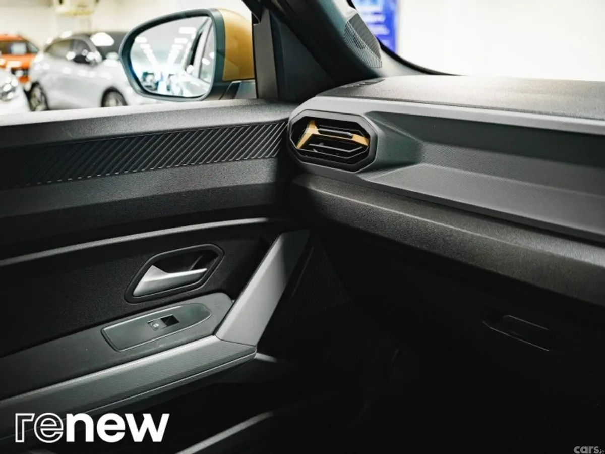 Dacia Duster SUV, Petrol Hybrid, 2025, Grey