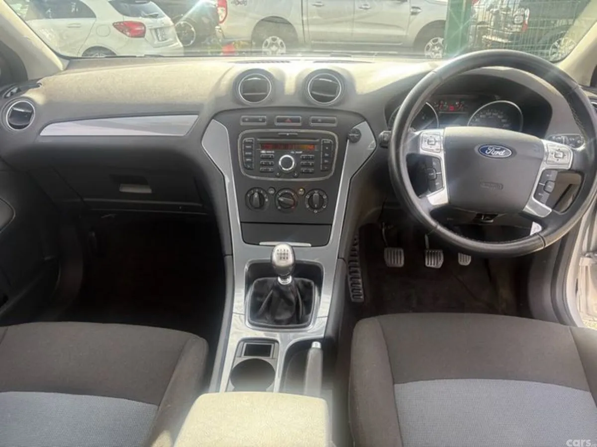 Ford Mondeo Saloon, Diesel, 2013, Silver