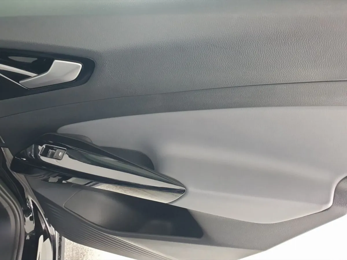 Volkswagen ID.4 SUV, Electric, 2025, Black