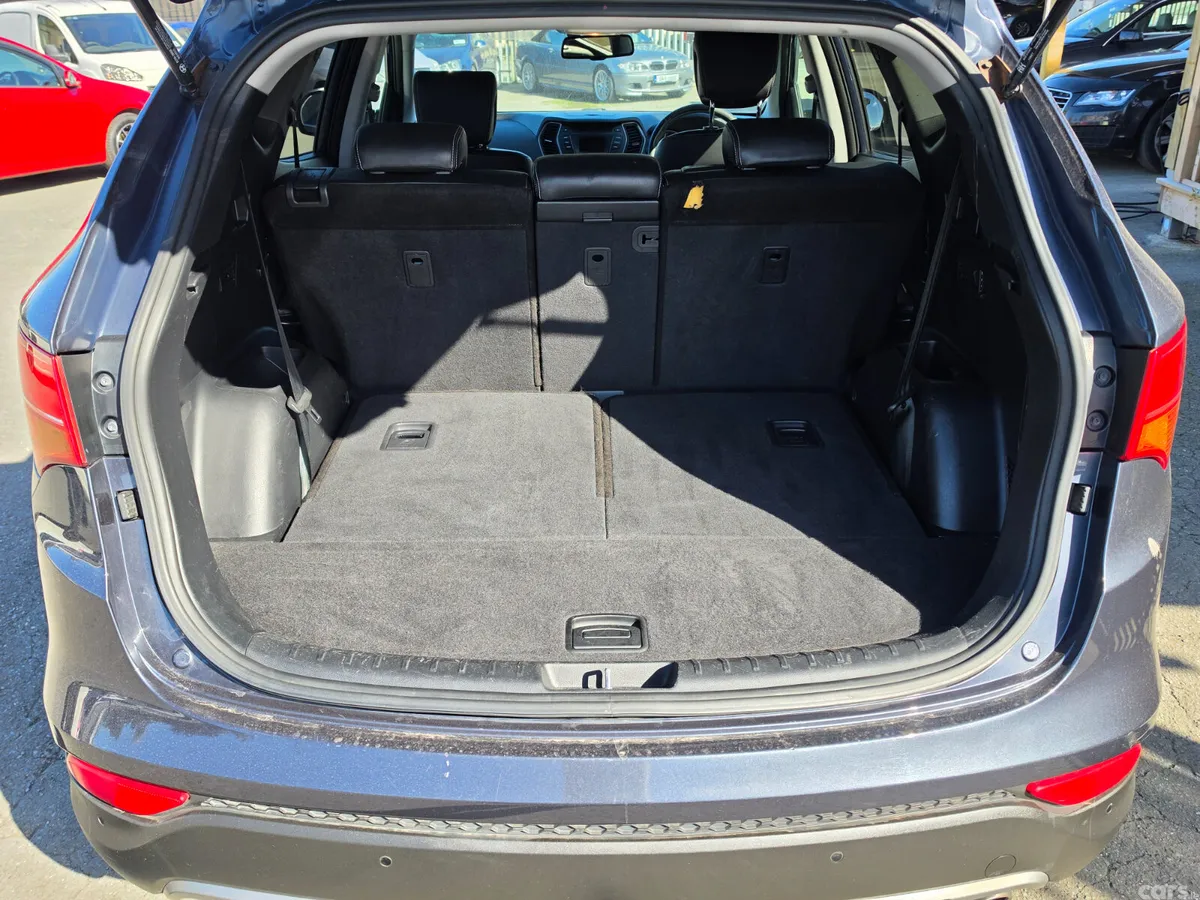 Hyundai Santa Fe SUV, Diesel, 2015, Blue