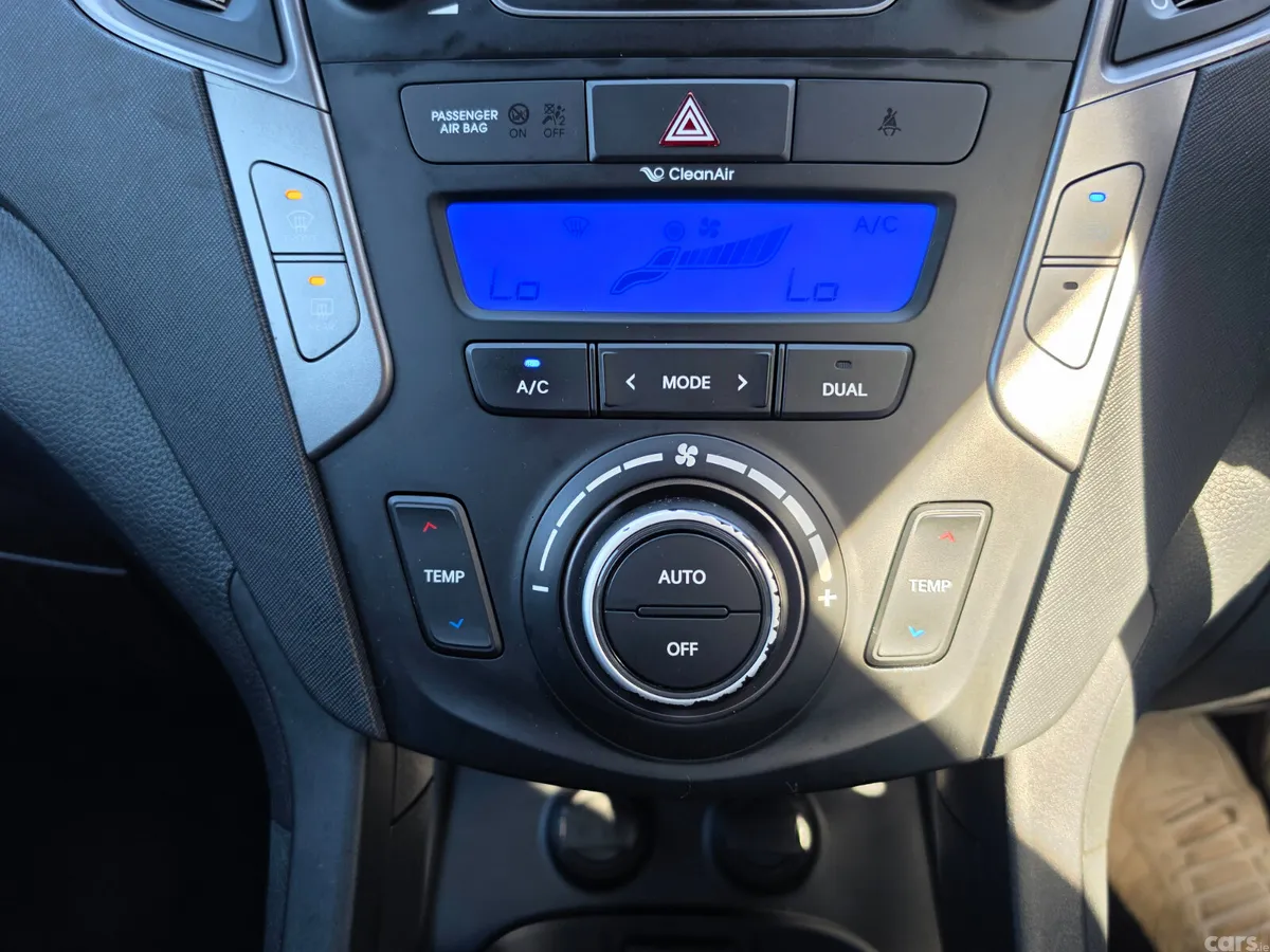 Hyundai Santa Fe SUV, Diesel, 2015, Blue