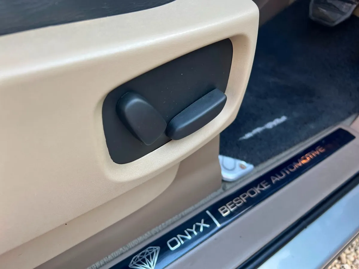 Land Rover Range Rover Sport SUV, Diesel, 2012, Gold