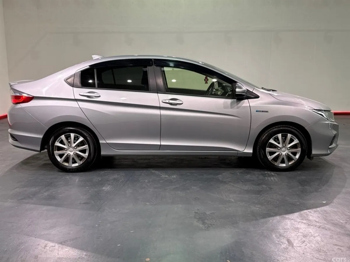Honda Grace Saloon, Petrol Hybrid, 2021, Silver
