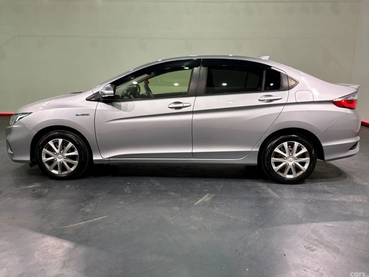 Honda Grace Saloon, Petrol Hybrid, 2021, Silver