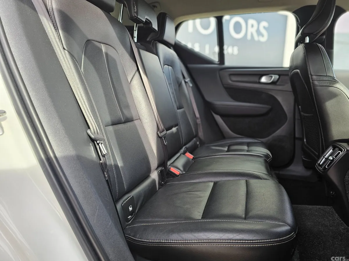 Volvo XC40 SUV, Diesel, 2019, White