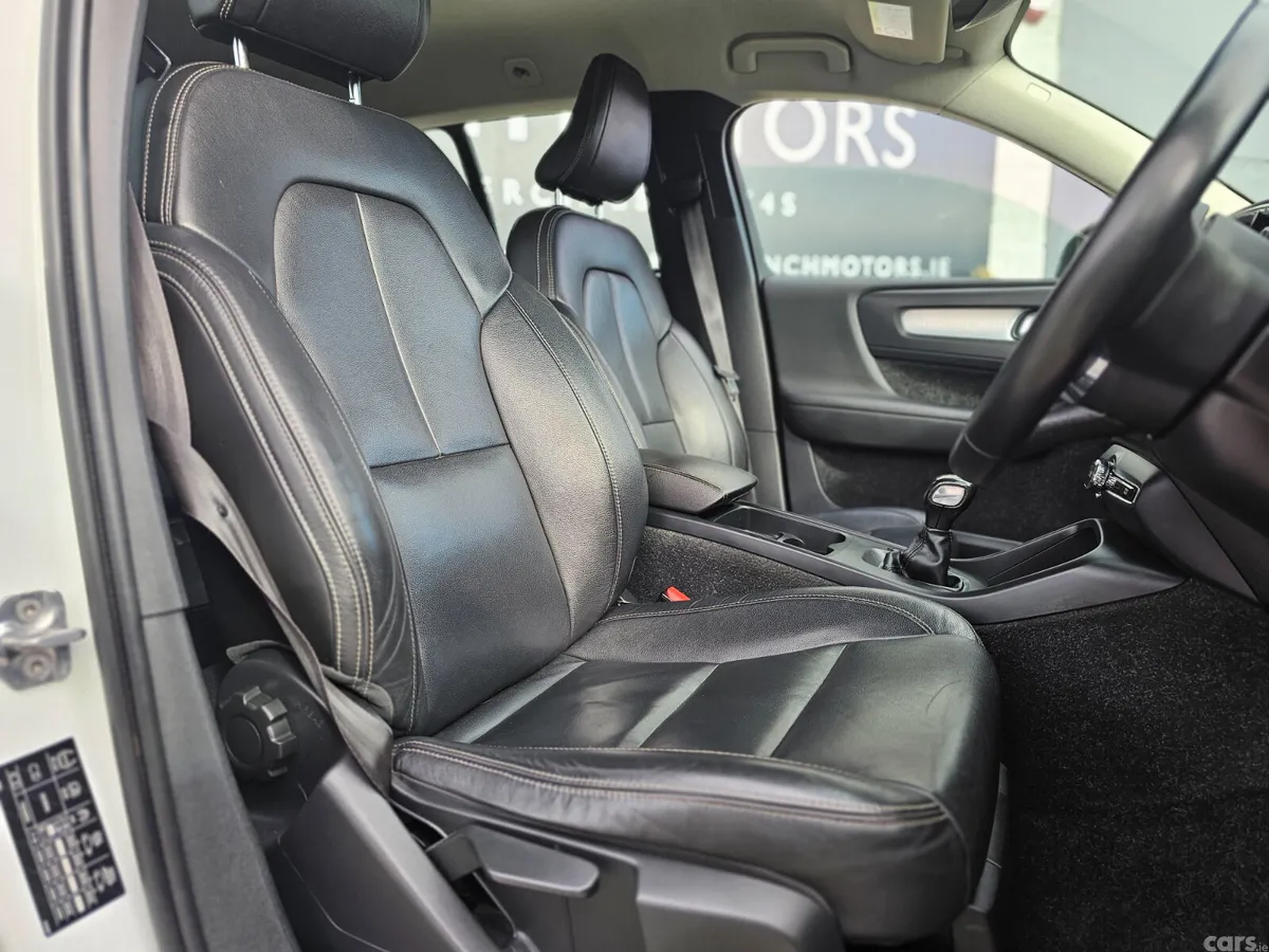 Volvo XC40 SUV, Diesel, 2019, White
