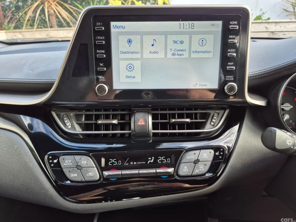Toyota C-HR SUV, Petrol Hybrid, 2021, Blue