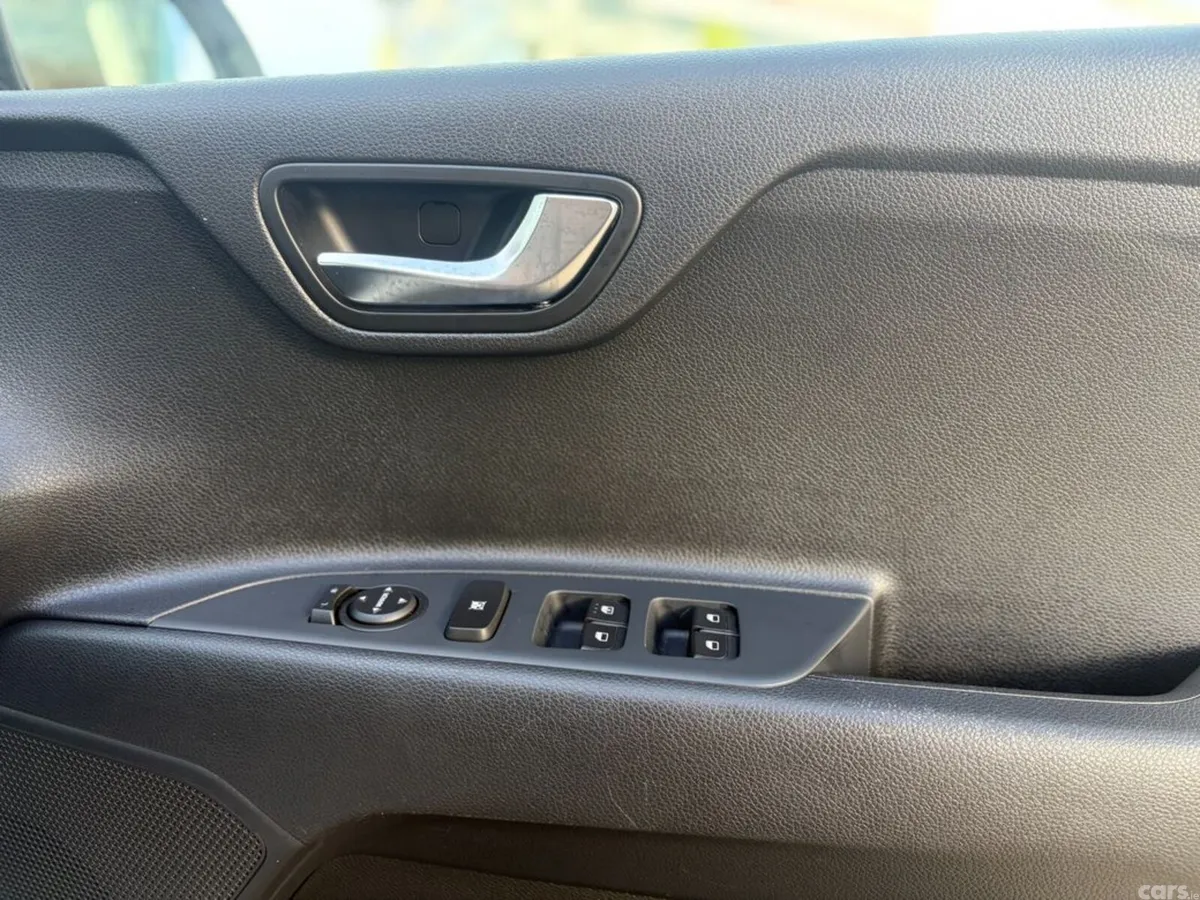 Kia Stonic Hatchback, Petrol, 2024, White