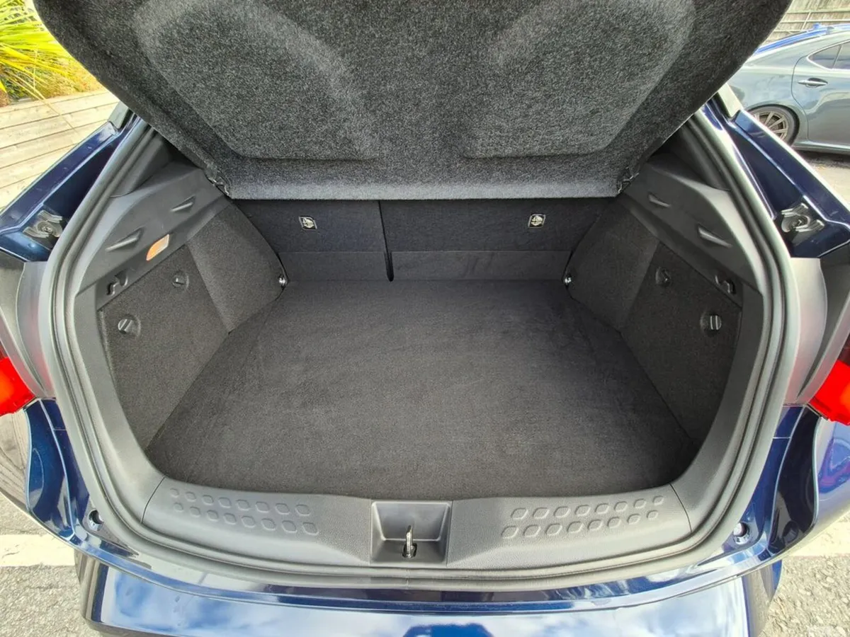 Toyota C-HR SUV, Petrol Hybrid, 2021, Blue