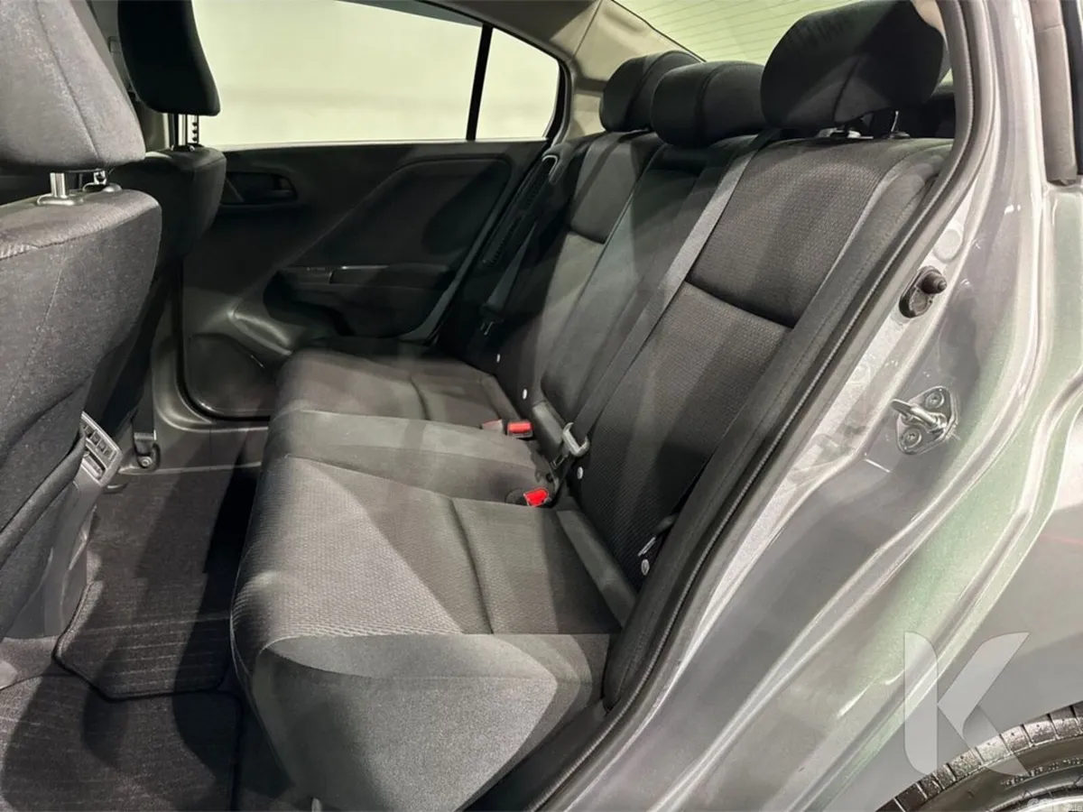 Honda Grace Saloon, Petrol Hybrid, 2021, Silver