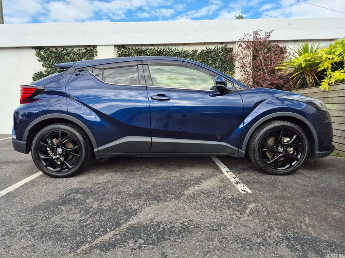 Toyota C-HR SUV, Petrol Hybrid, 2021, Blue