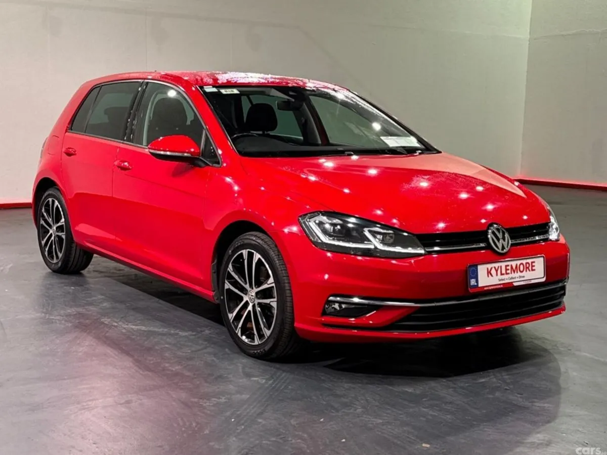 Volkswagen Golf Hatchback, Petrol, 2019, Red