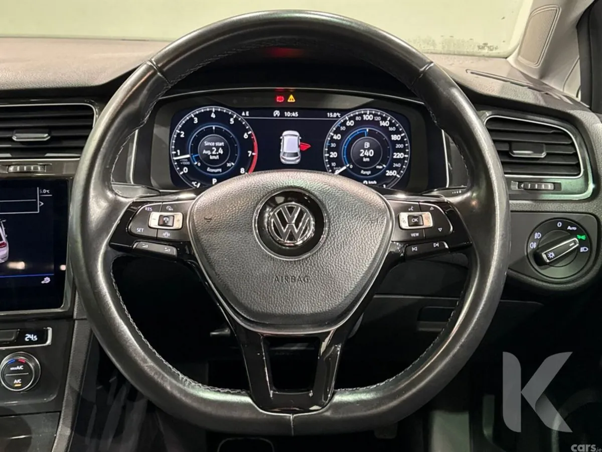 Volkswagen Golf Hatchback, Petrol, 2019, Red