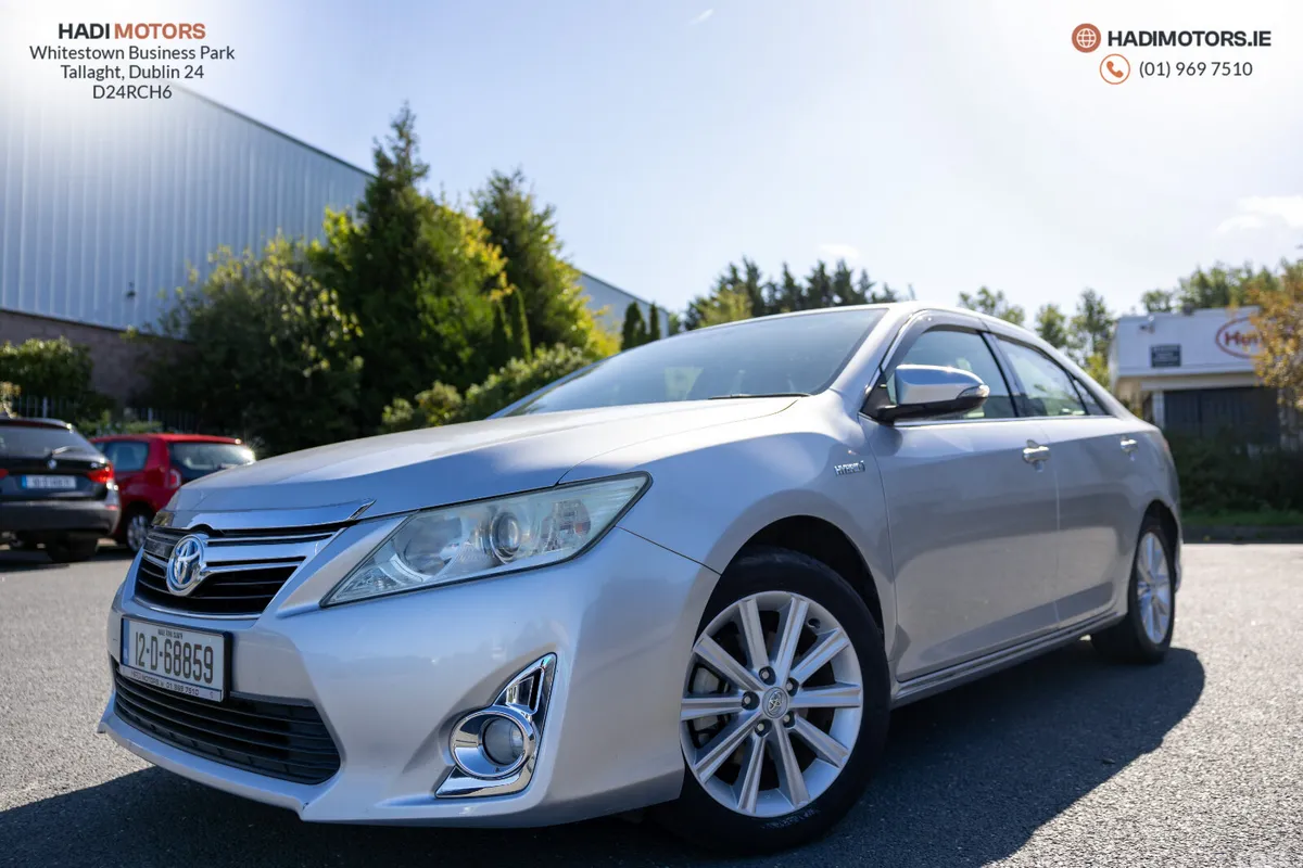 Toyota Camry Saloon, Petrol Hybrid, 2012, Silver